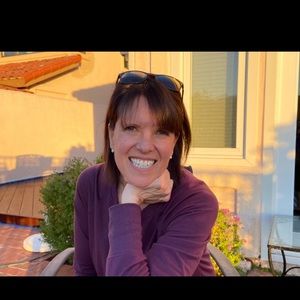 Meet your Posher, Leslie